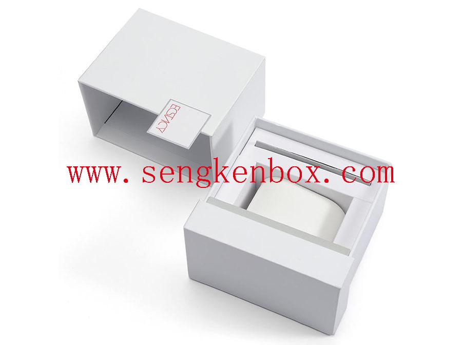 Geschenkpapier-Schubladenbox mit Markenuhr für das Handgelenk