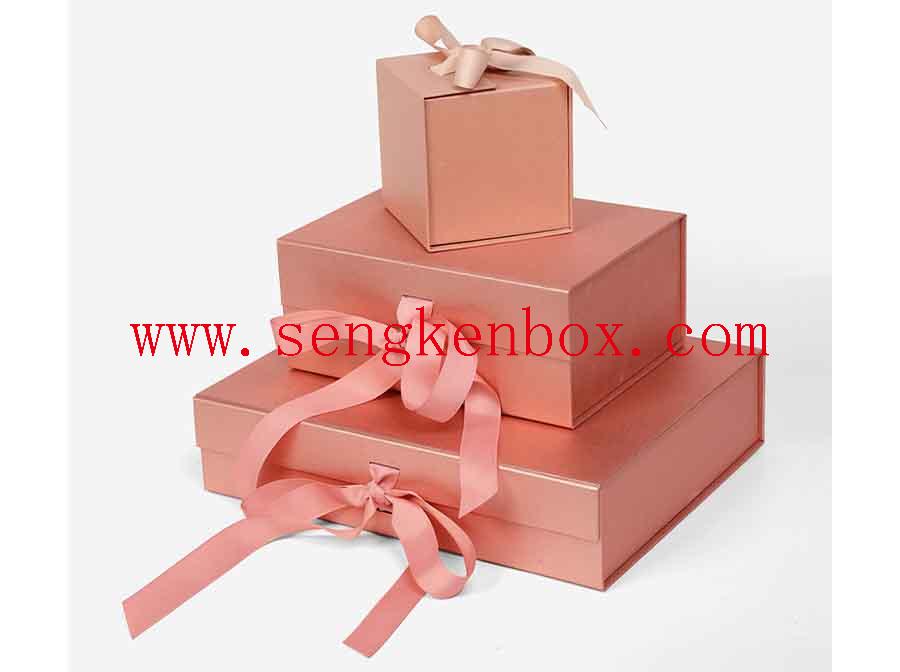 Custom Design Luxury Ribbon Folding Closure Box
