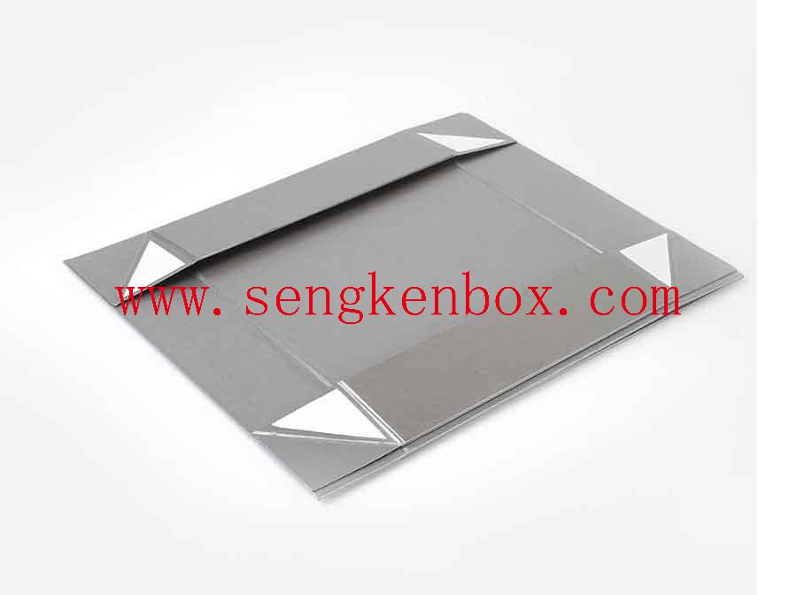 Silberne Luxus-Geschenkbox aus Papier