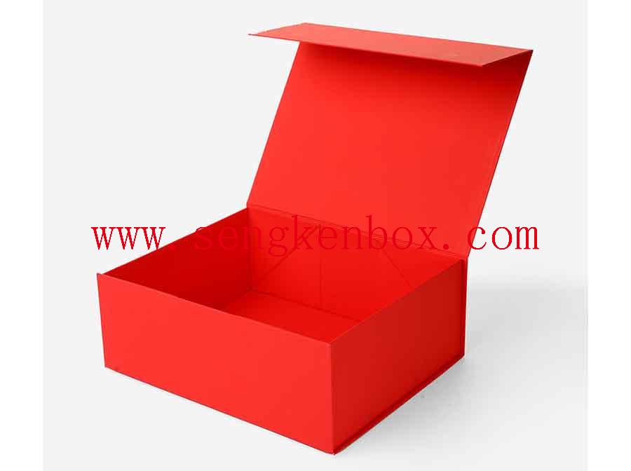 Rote Kosmetikflasche Papierbox