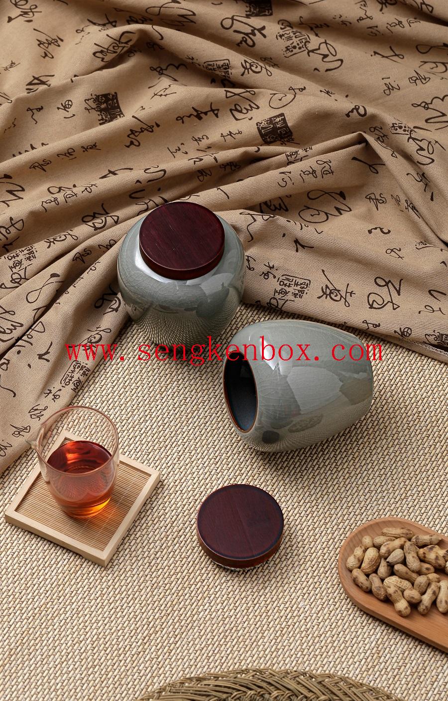 Teedose aus Holz