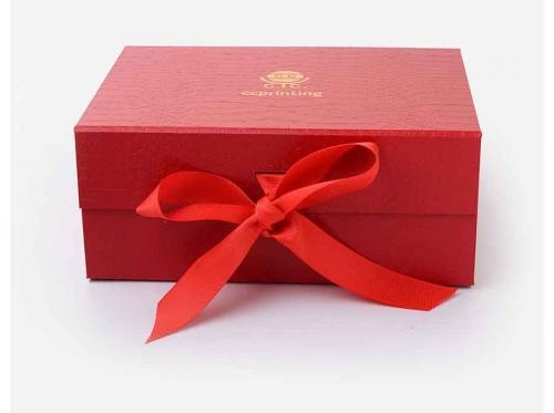 Red Luxury Gold Foil Embossed Paper Box
