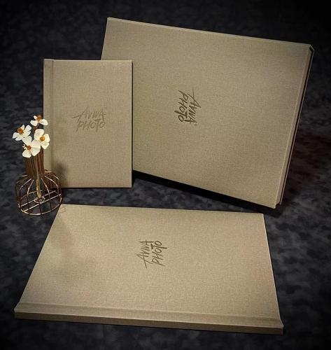 OEM und ODM High-quality exquisite gold photo album with high-end gift box zu verkaufen